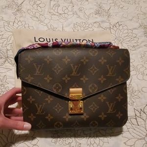 Louis vuitton pochette metis